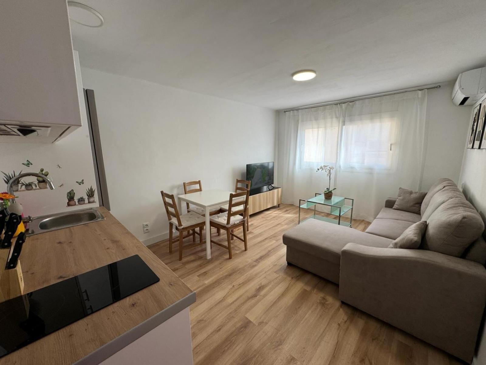 Acogedor Apartamento A 50 Metros Del Mar Cambrils Luaran gambar