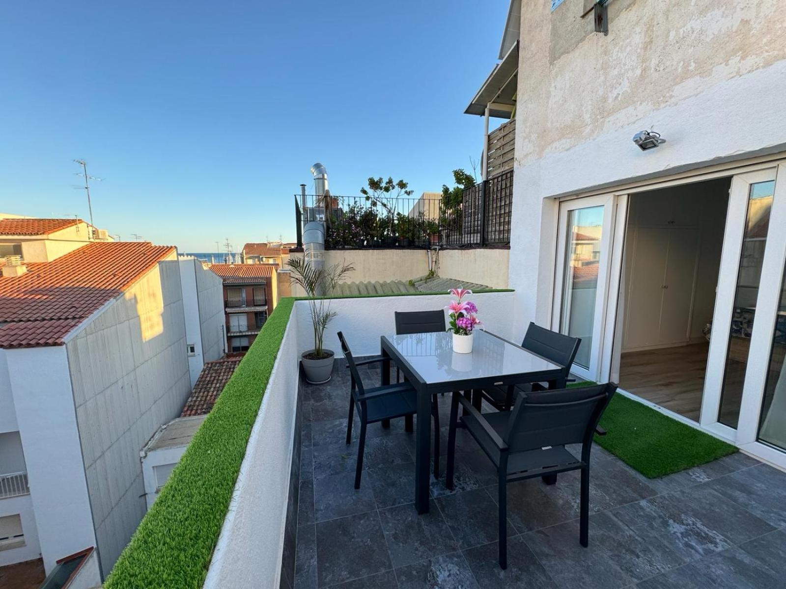 Acogedor Apartamento A 50 Metros Del Mar Cambrils Luaran gambar
